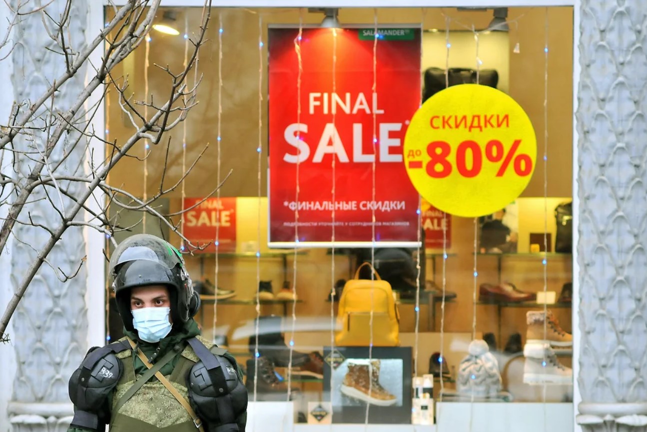 Доля пострадавших от кризиса российских потребителей превысила среднемировую