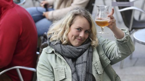Пиво и женщины: как популярный напиток стал «мужским» и что сегодня меняется