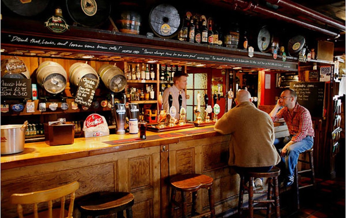 Британские пабы увеличат закупки безалкогольного пива
