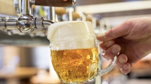 Потребление пива в Чехии снизилось до рекордно низкого уровня