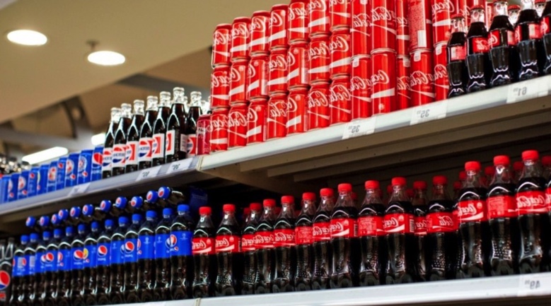 Заводы Coca-Cola и PepsiCo остановлены в Украине: исчезнут ли напитки с полок магазинов