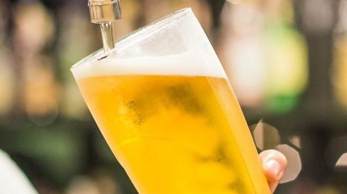 Разливное пиво в Германии возвращается: пивоварни начали работать на 50% мощности