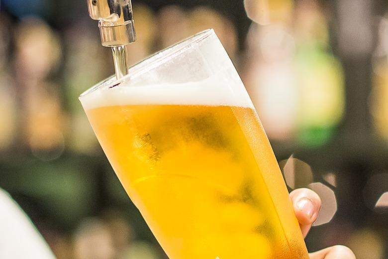 Разливное пиво в Германии возвращается: пивоварни начали работать на 50% мощности